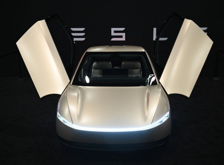 tesla-robotaxi